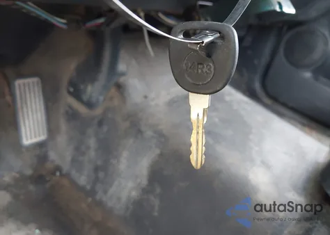 2001 Chevrolet Silverado 2500Hd z USA, uszkodzony, nr VIN 1GCHC29UX1Z267977